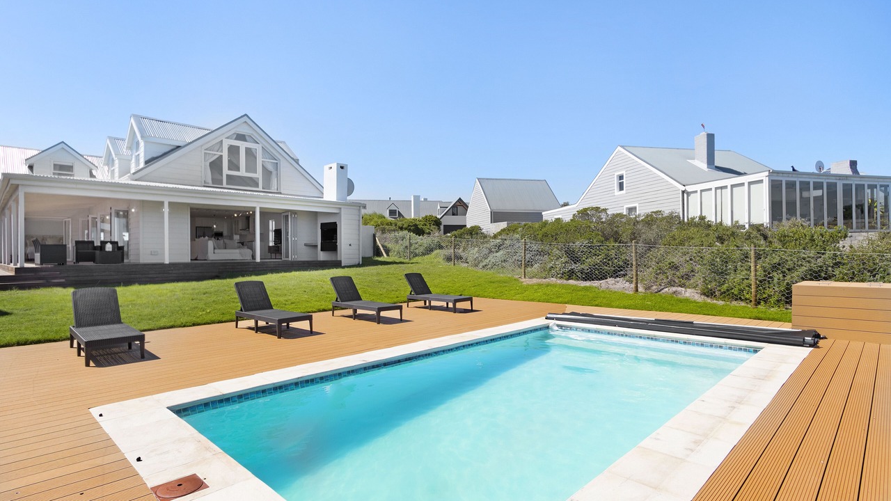 Photo of Outdoor in Grotto Bay