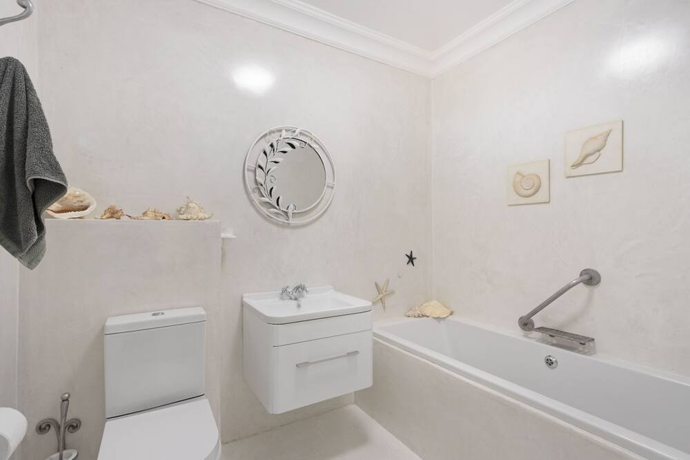 Photo of Bathroom in Yzerfontein