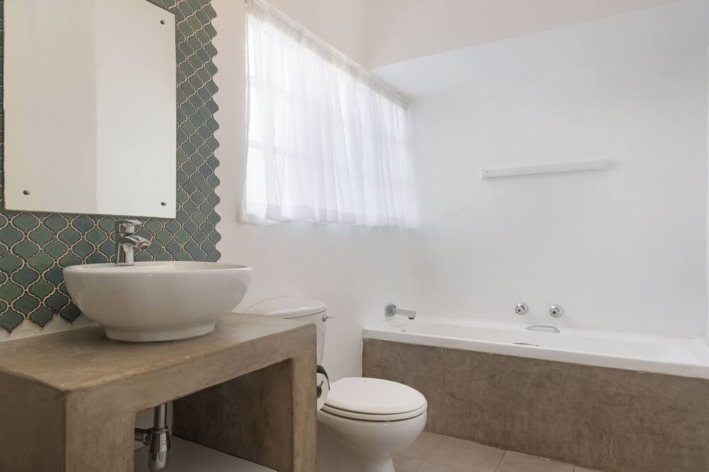 Photo of Bathroom in Musgrave