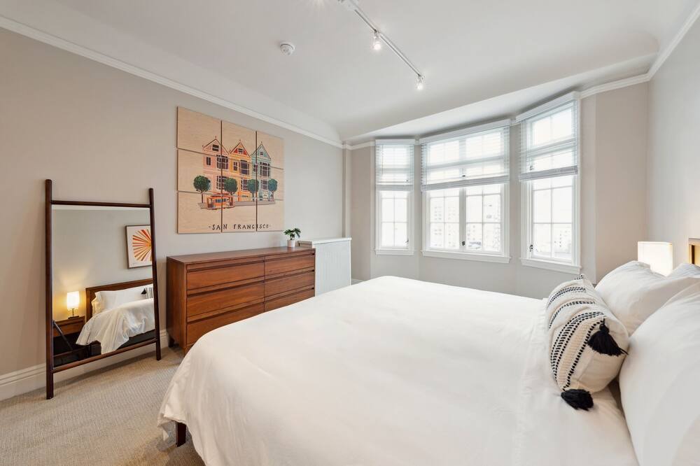Photo of Bedroom in Nob Hill
