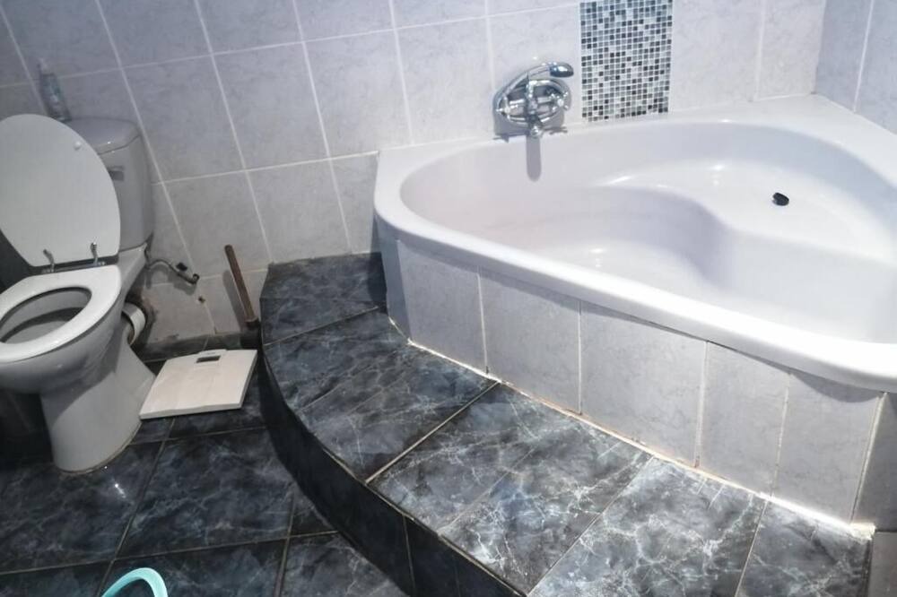 Photo of Bathroom in Greater Johannesburg Metropolitan Area