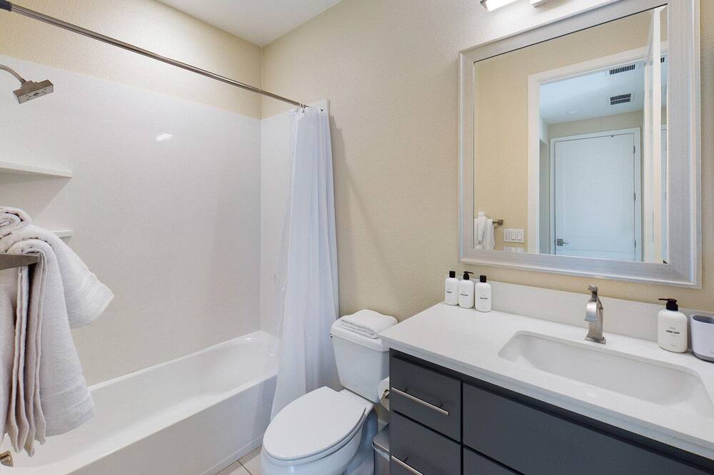 Photo of Bathroom in Hillsdale