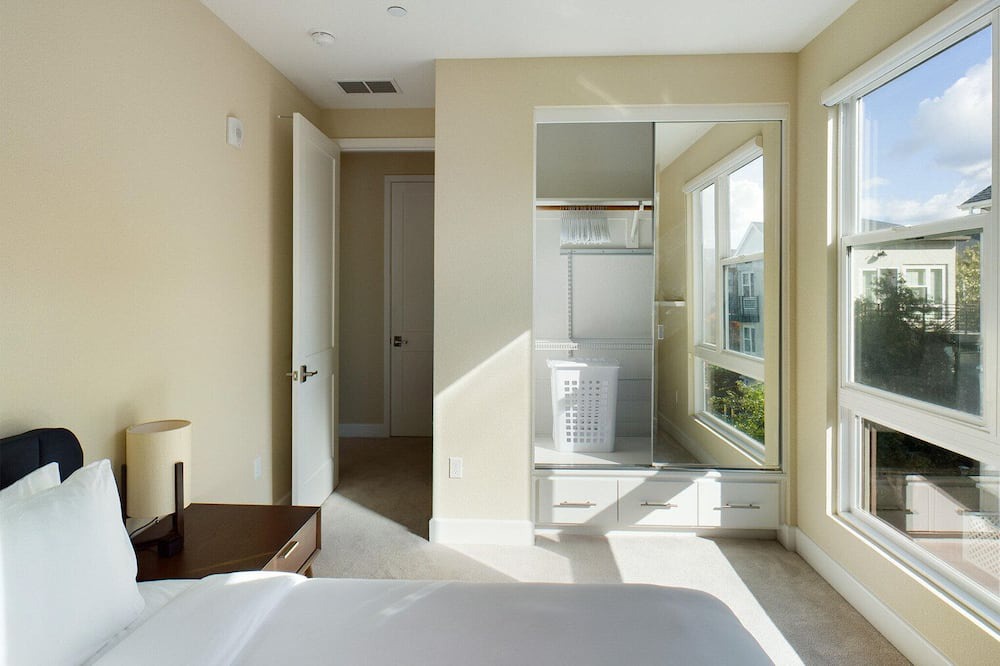 Photo of Bedroom in Hillsdale