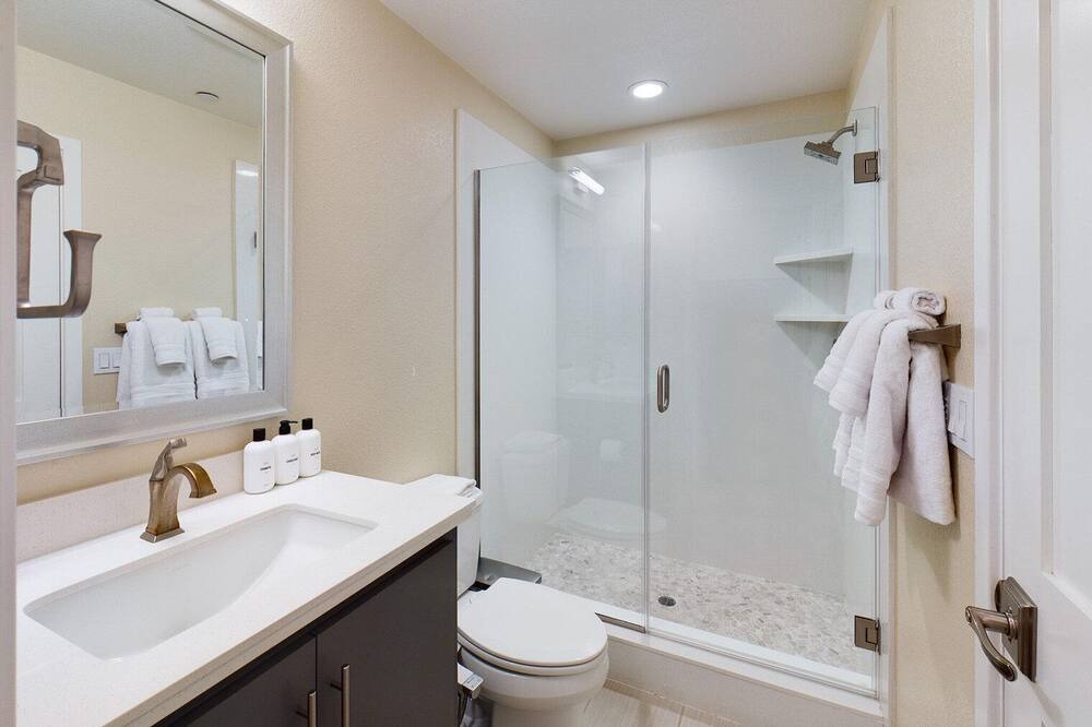 Photo of Bathroom in Hillsdale