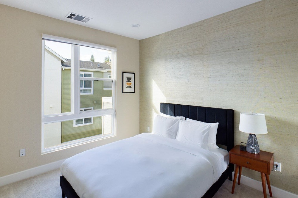 Photo of Bedroom in Hillsdale