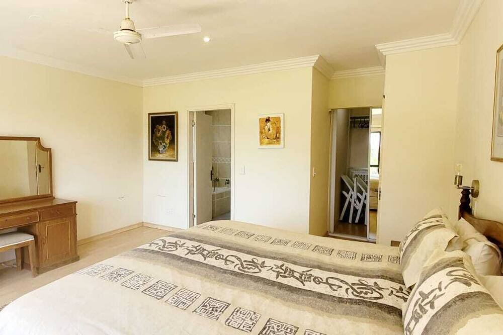 Photo of Bedroom in Shelly Beach