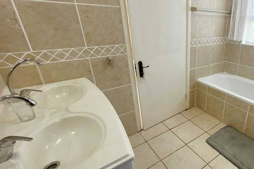 Photo of Bathroom in Shelly Beach