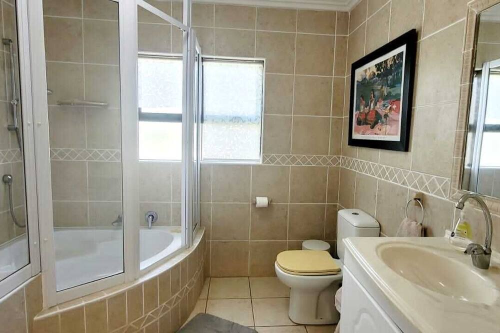 Photo of Bathroom in Shelly Beach