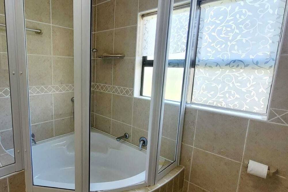 Photo of Bathroom in Shelly Beach