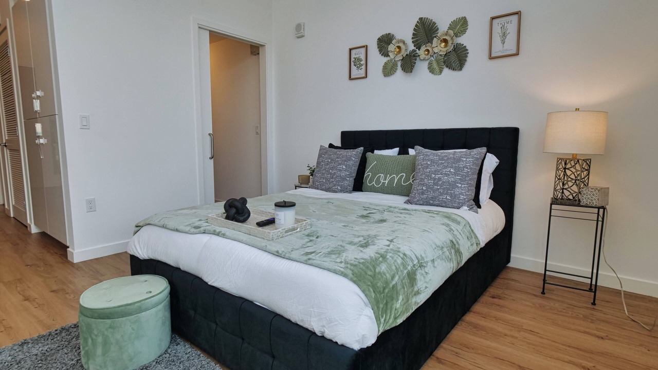 Photo of Bedroom in Oakland