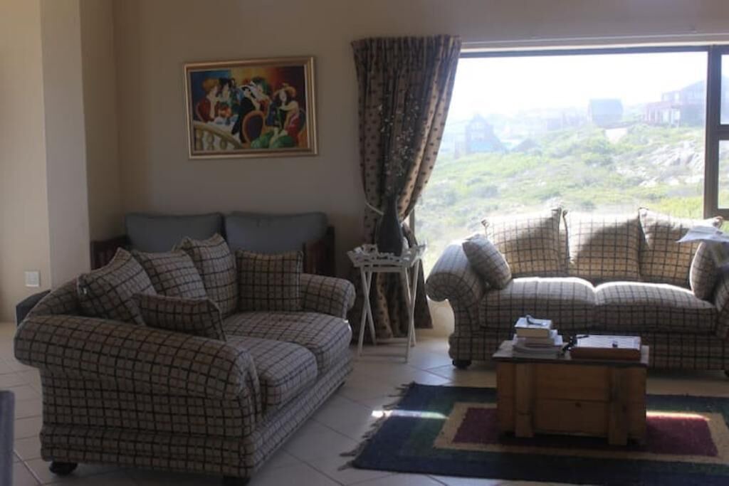Photo of Livingroom in Oyster Bay