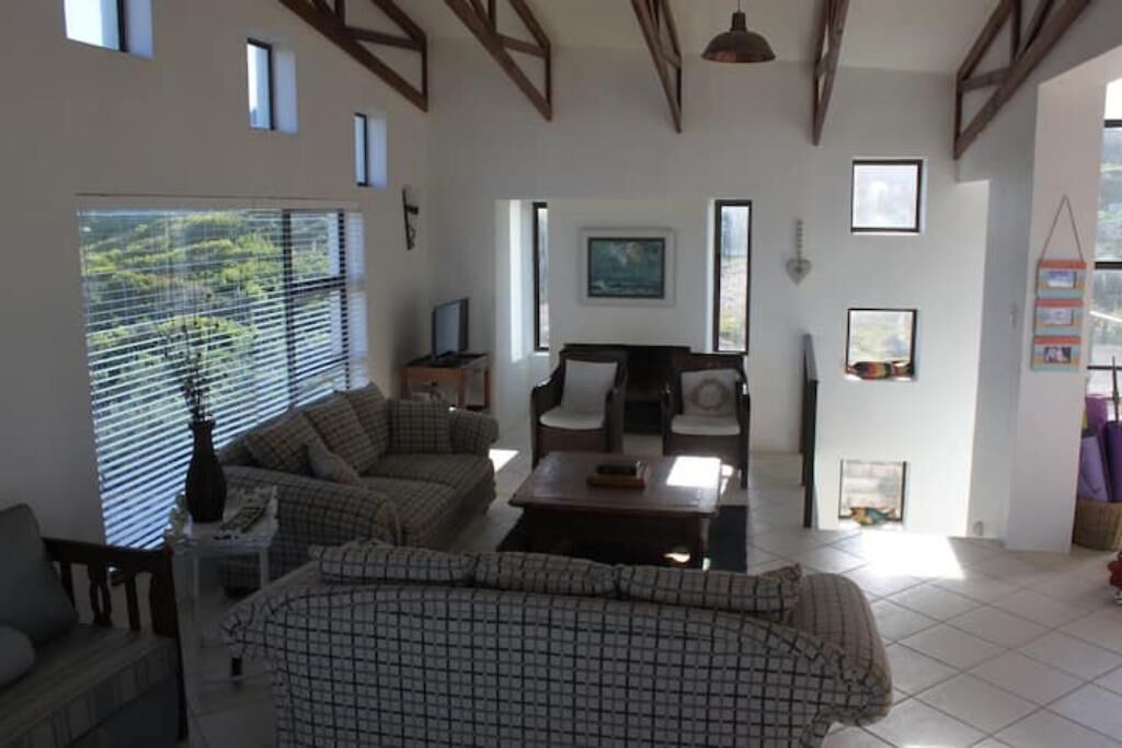 Photo of Livingroom in Oyster Bay