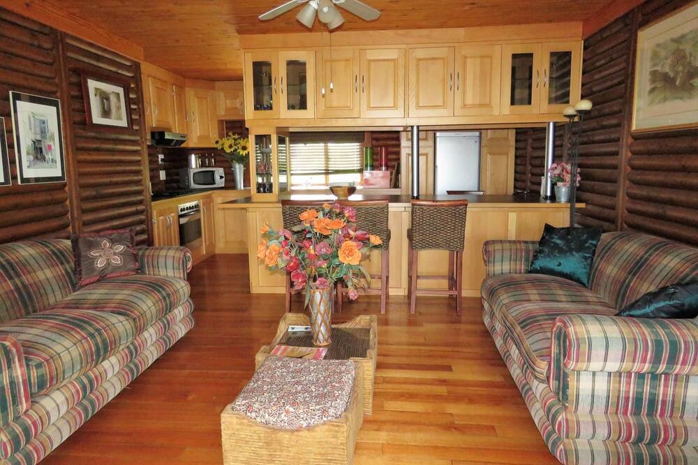 Photo of Livingroom in Hammanskraal