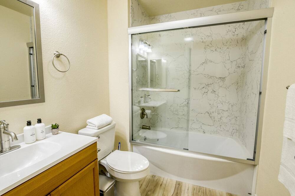 Photo of Bathroom in Fremont