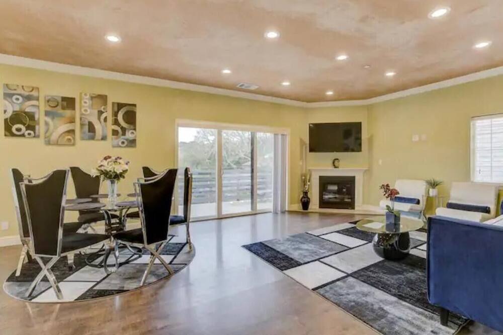 Photo of Livingroom in Fetters Hot Springs-Agua Caliente