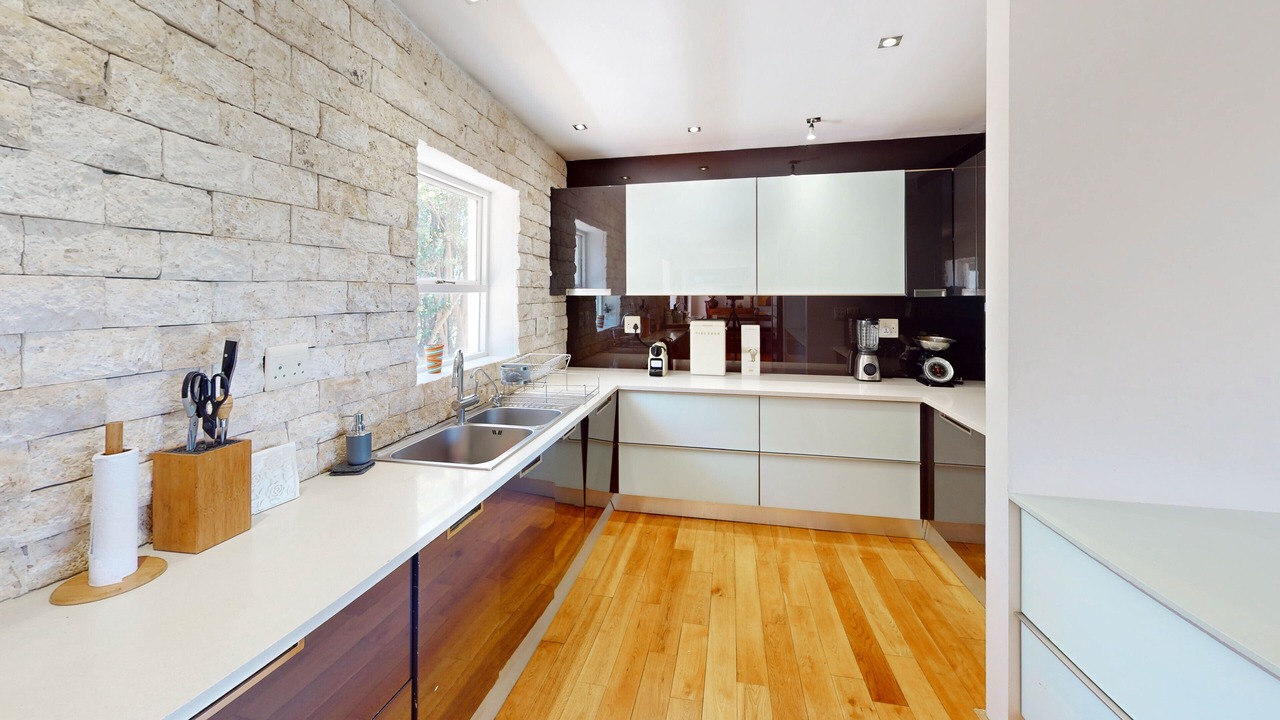 Photo of Kitchen in Redhill