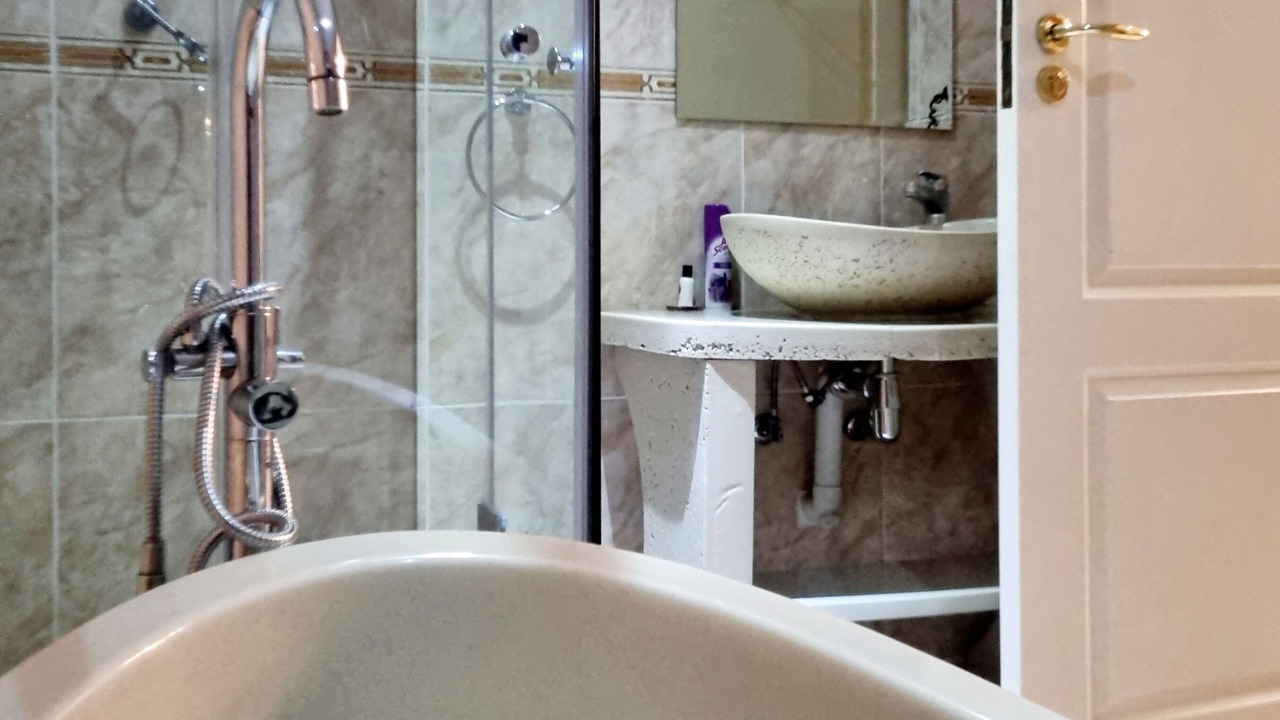 Photo of Bathroom in Muckleneuk