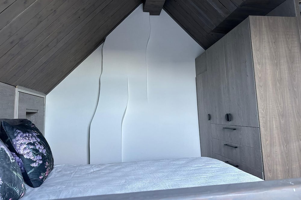 Photo of Bedroom in Mowbray