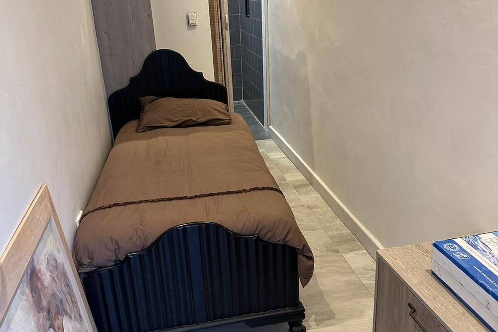 Photo of Bedroom in Mowbray