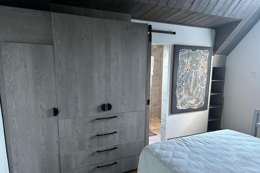Photo of Bedroom in Mowbray