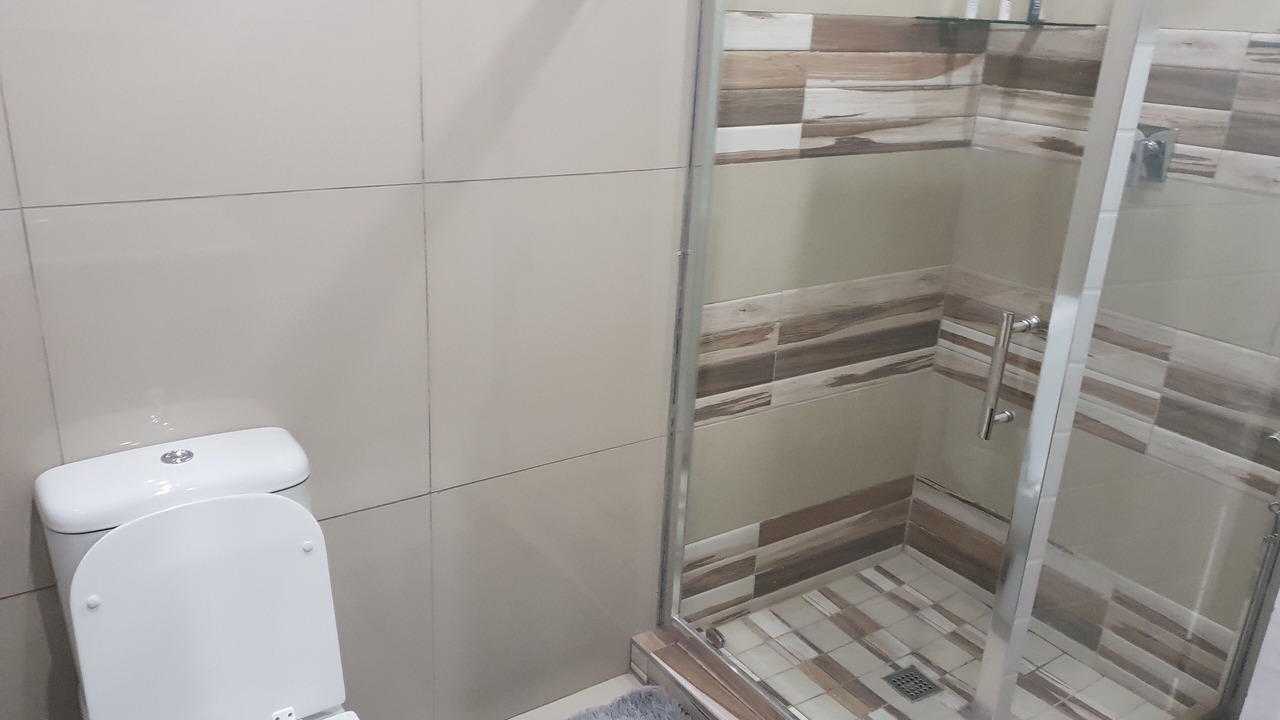 Photo of Bathroom in Flora Park