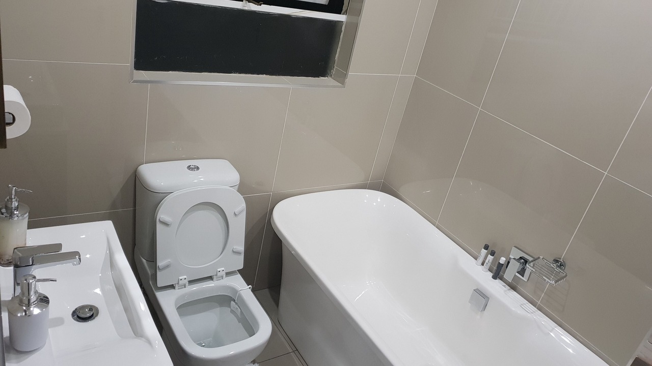 Photo of Bathroom in Flora Park