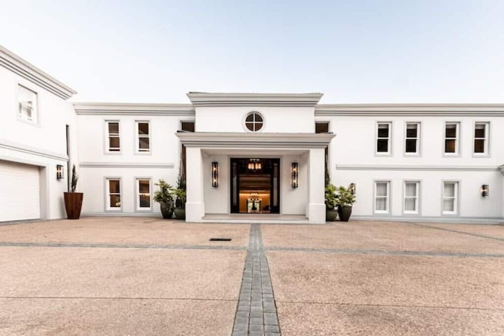 Photo of Outdoor in Bishopscourt