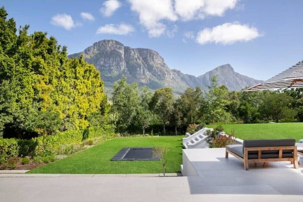 Photo of Outdoor in Bishopscourt