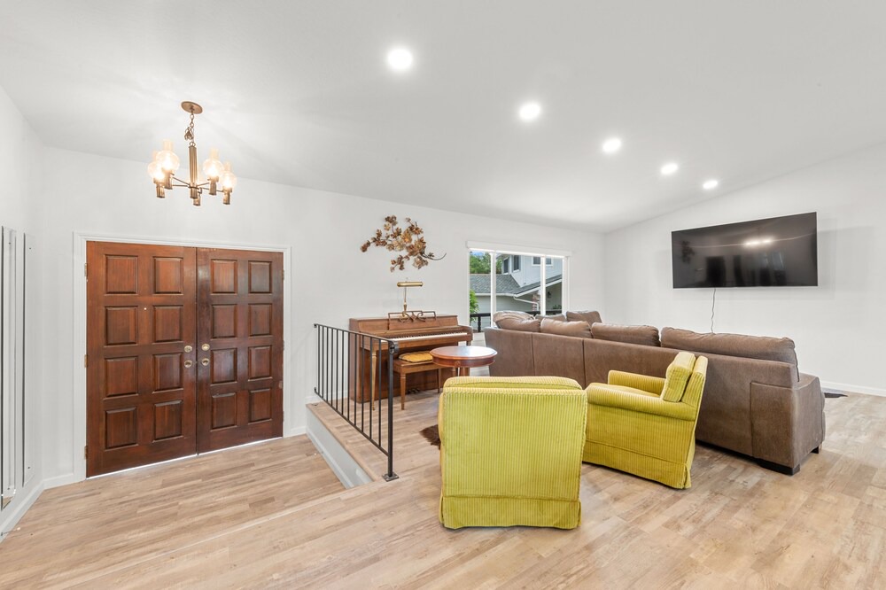 Photo of Livingroom in Napa