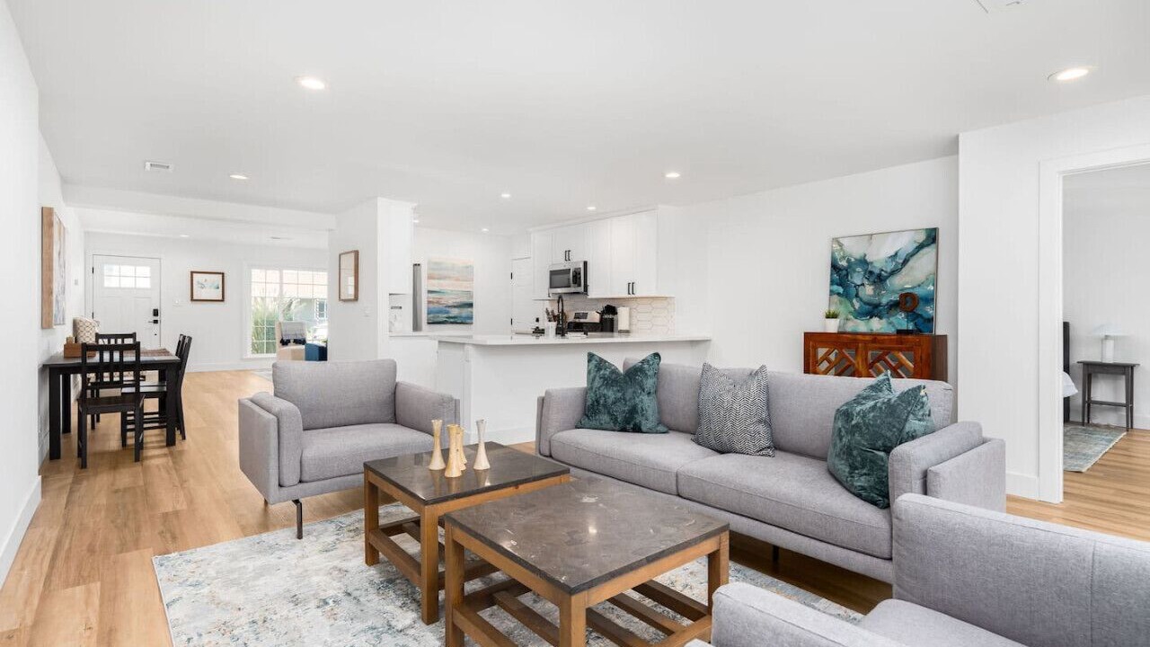 Photo of Livingroom in South San Mateo