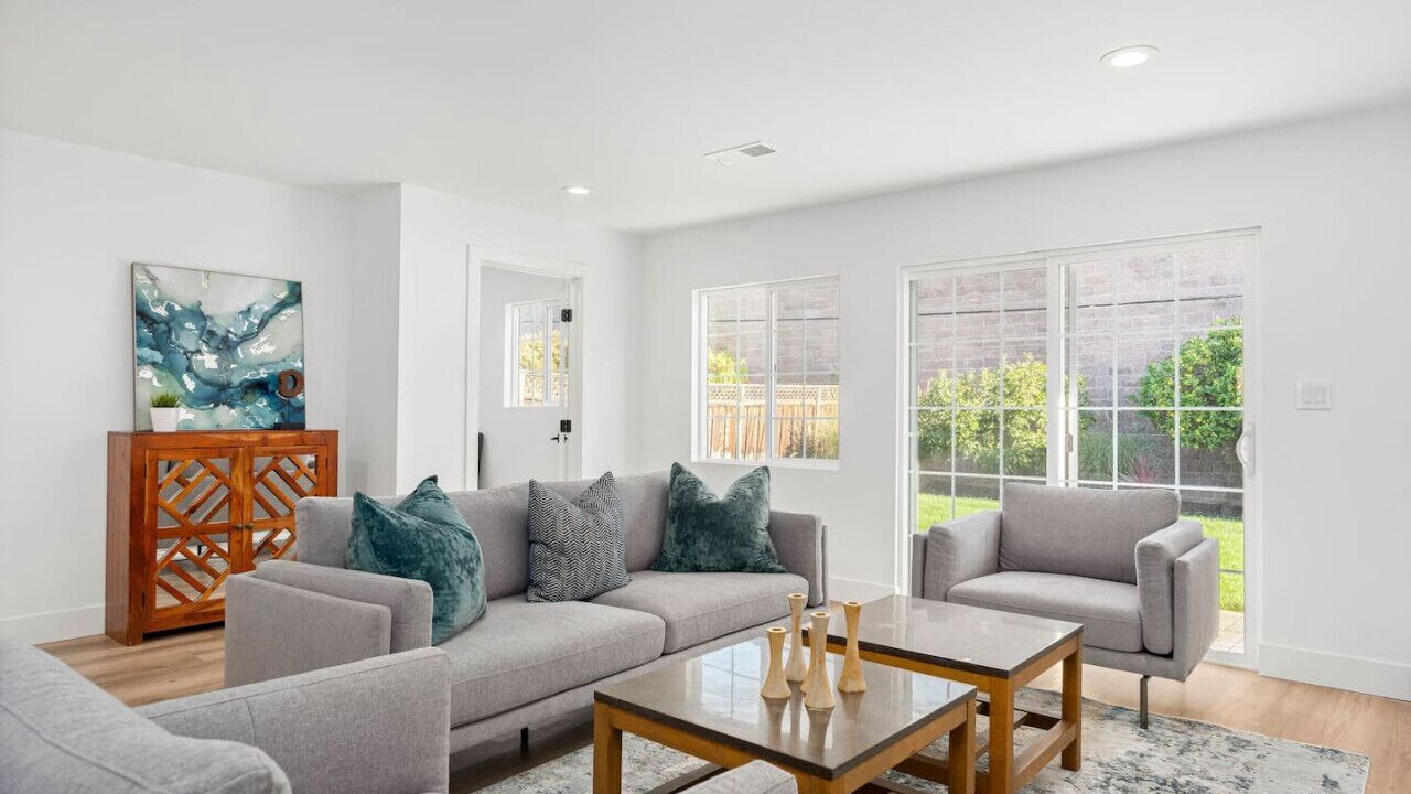 Photo of Livingroom in South San Mateo
