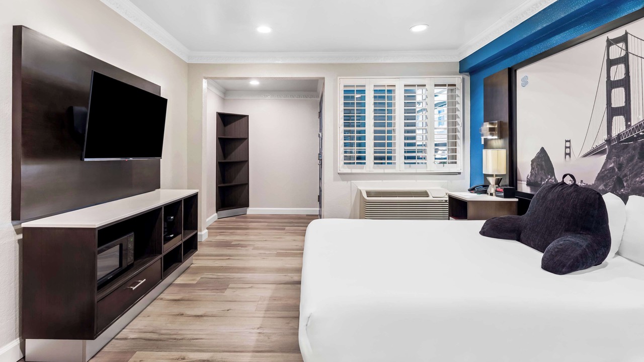 Photo of Bedroom in Marina District