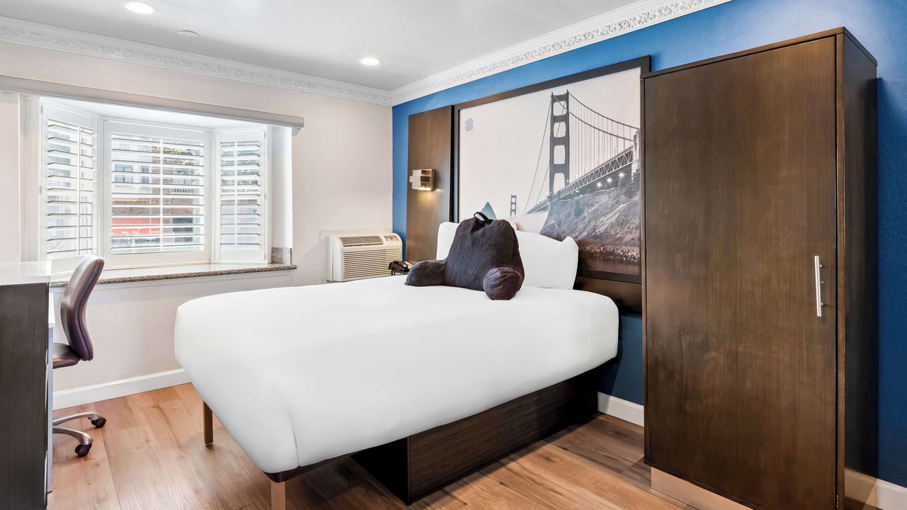 Photo of Bedroom in Marina District