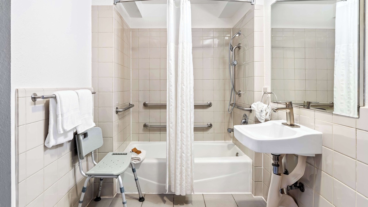 Photo of Bathroom in Marina District
