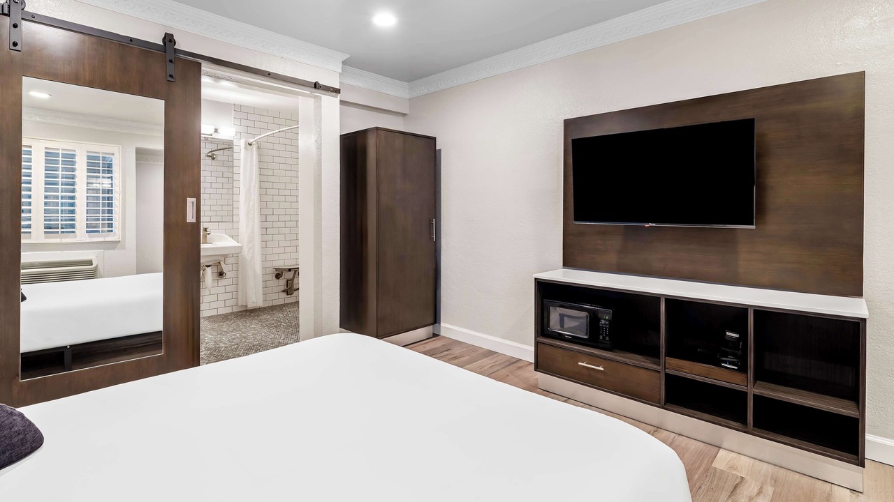 Photo of Bedroom in Marina District