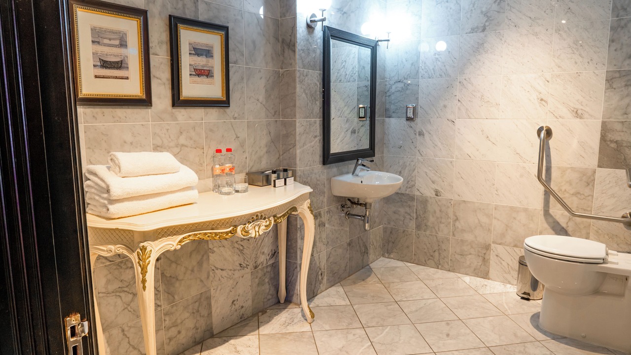 Photo of Bathroom in Greater Johannesburg Metropolitan Area