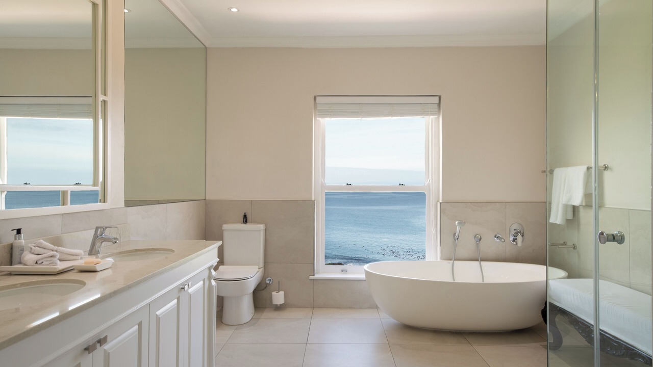 Photo of Bathroom in Hermanus City-Centre