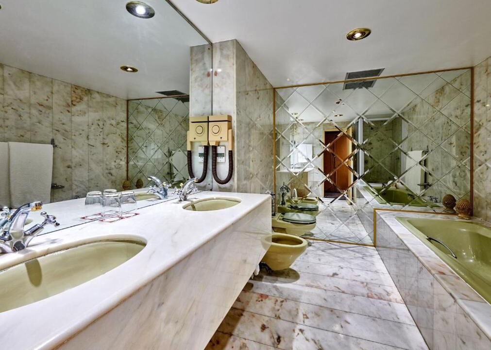 Photo of Bathroom in Mmabatho