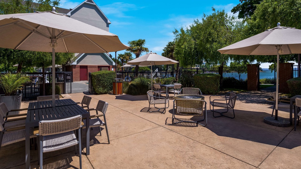 Photo of Patio Balcony in Oyster Point
