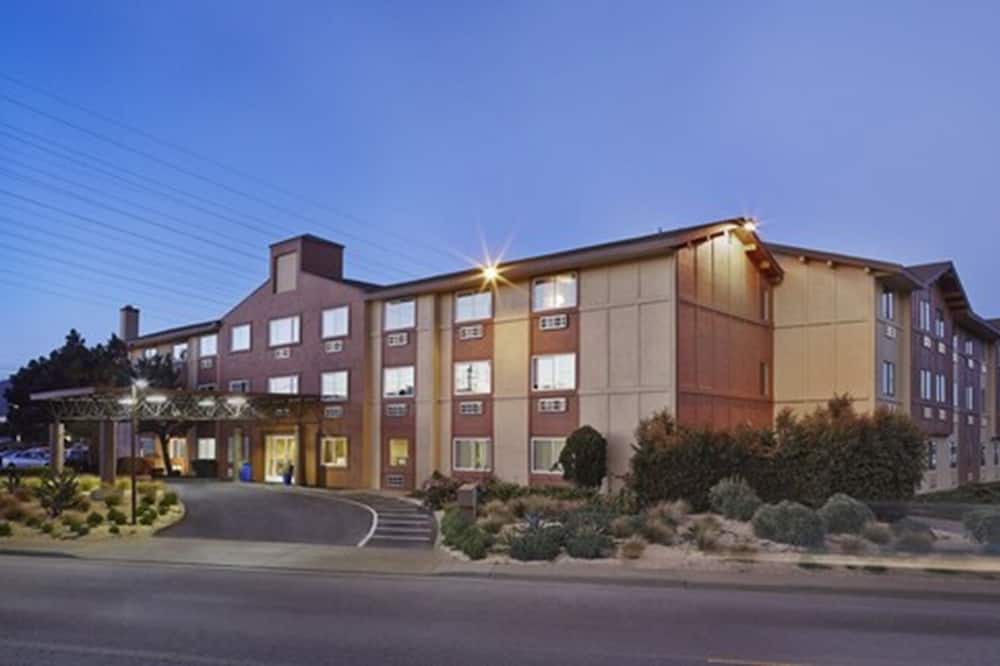 Photo of Outdoor in The East Side