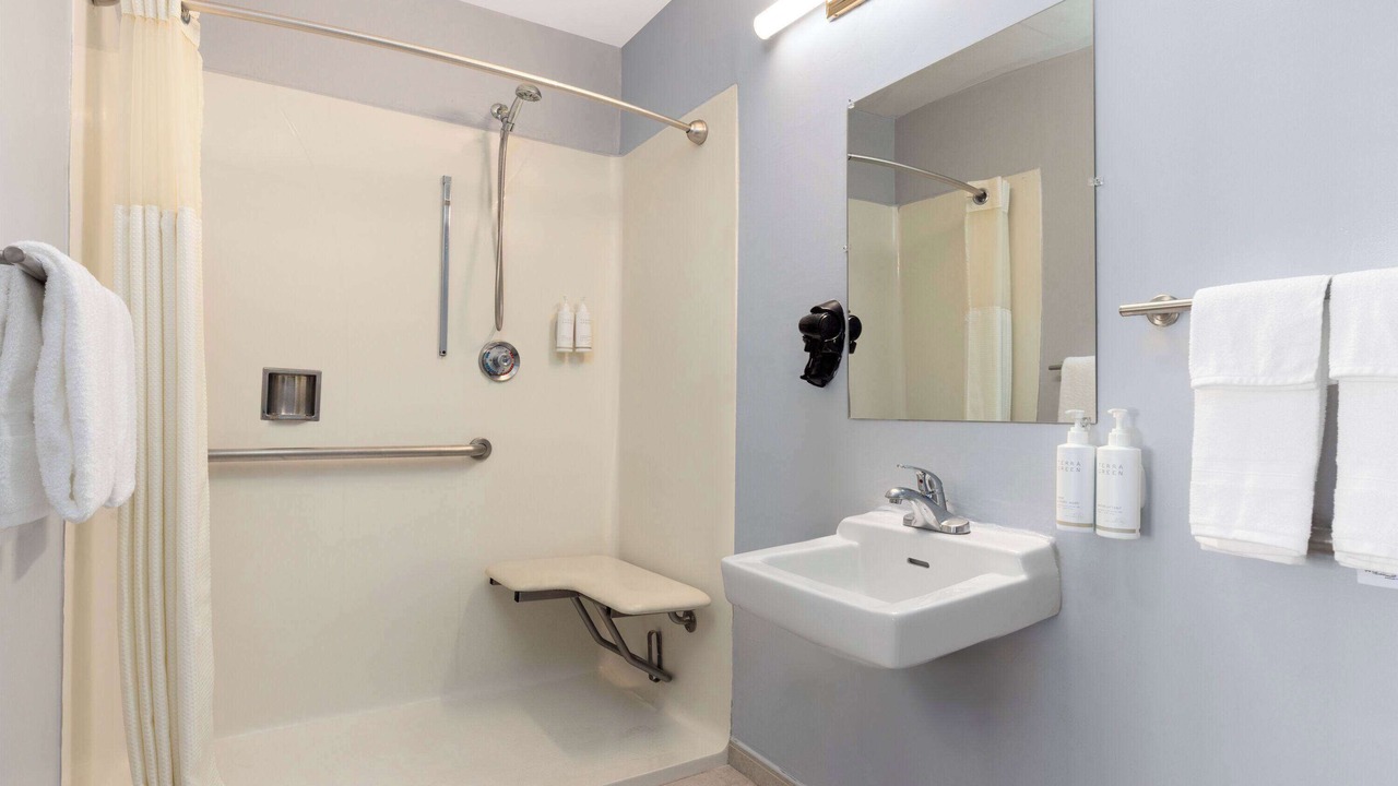 Photo of Bathroom in Fisherman's Wharf