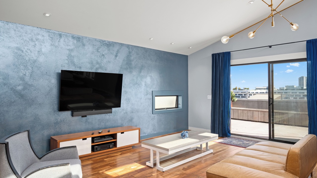 Photo of Bedroom in Tenderloin