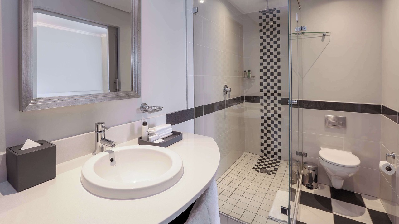 Photo of Bathroom in Pollok Beach
