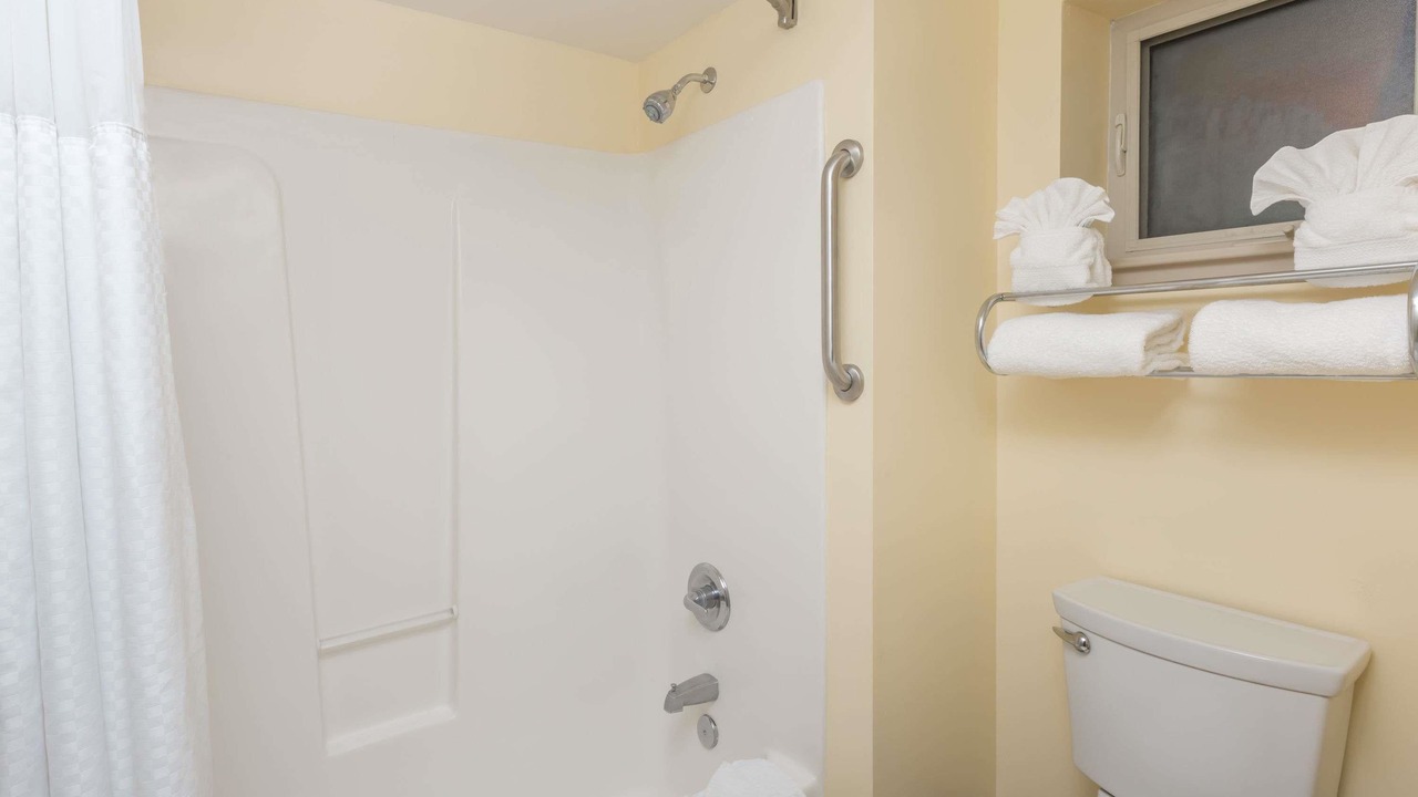 Photo of Bathroom in Marina