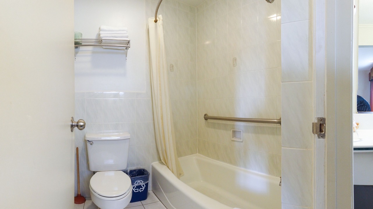 Photo of Bathroom in Marina District