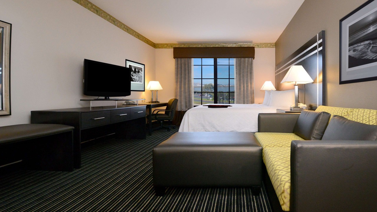 Photo of Bedroom in Burlingame
