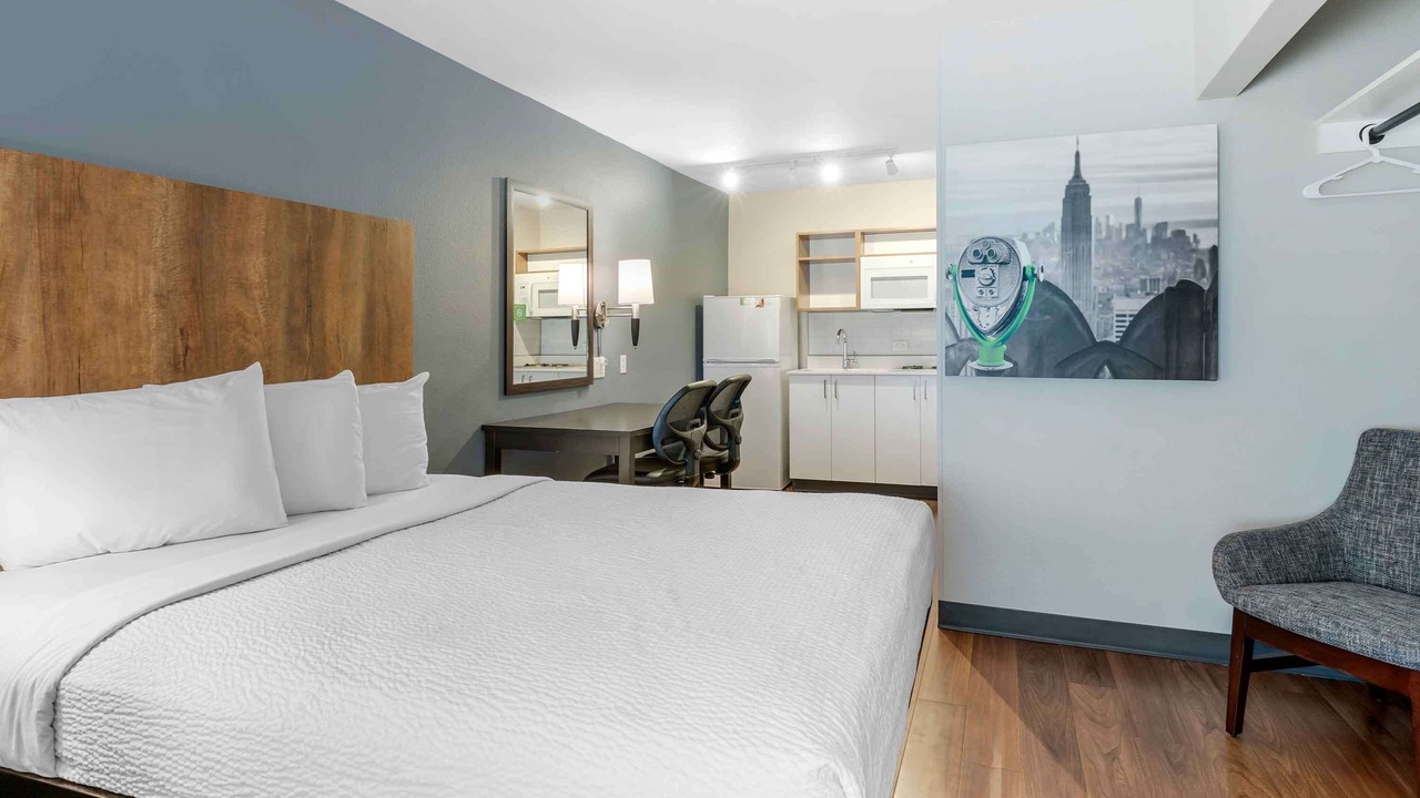 Photo of Bedroom in East San Mateo