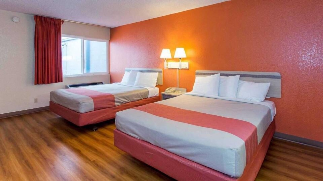 Photo of Bedroom in Theater District