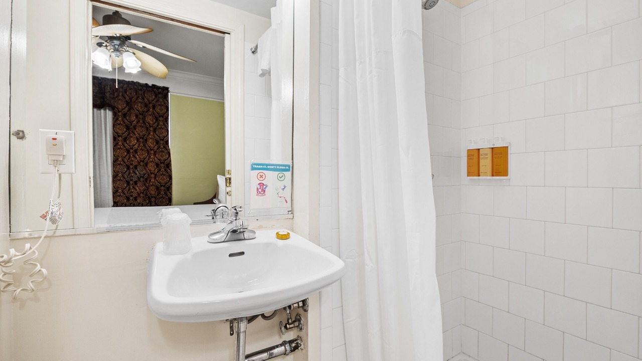 Photo of Bathroom in Lower Nob Hill