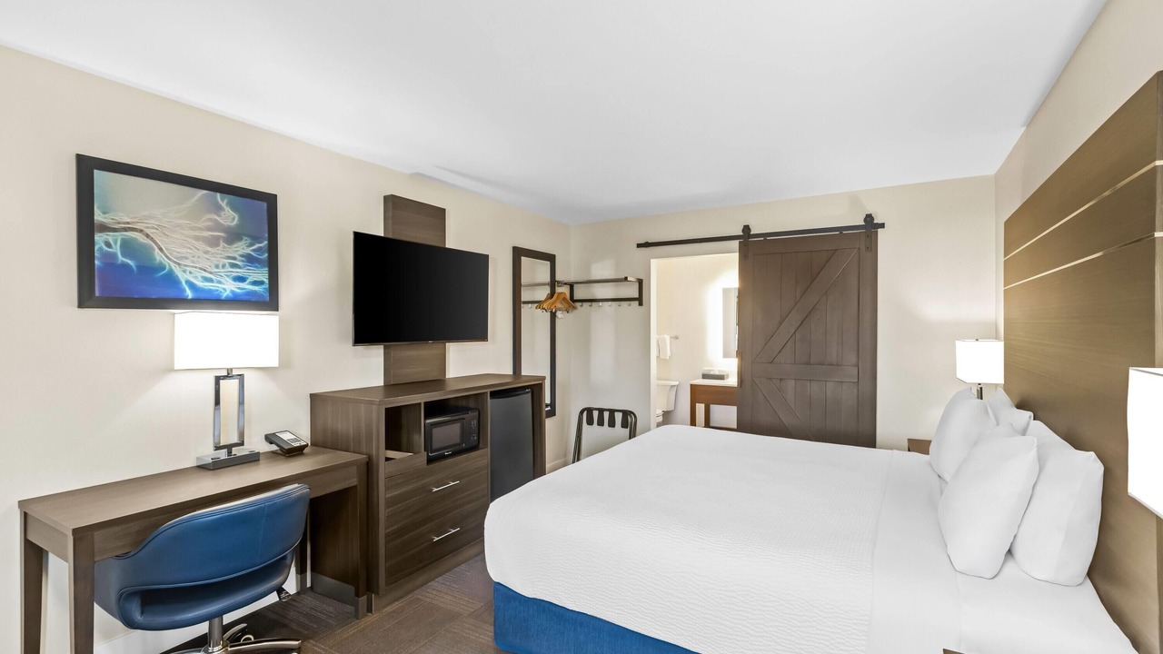 Photo of Bedroom in Santa Rosa